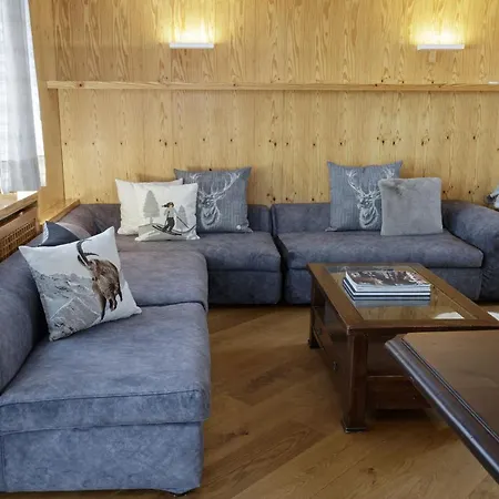 Hellochalet - The View - To Door With Matterhorn View شقة