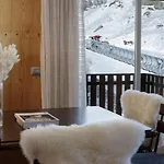 Hellochalet - The View - To Door With Matterhorn View * Breuil-Cervinia