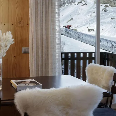 Hellochalet - The View - To Door With Matterhorn View * ブレウイル・チェルヴィナイア
