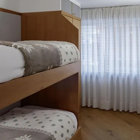 Hellochalet - The View - To Door With Matterhorn View *