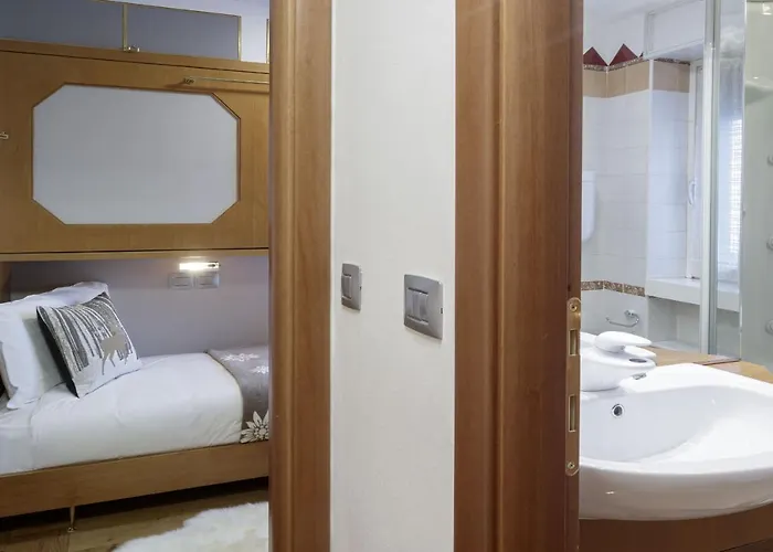 Hellochalet - The View - To Door With Matterhorn View Breuil-Cervinia